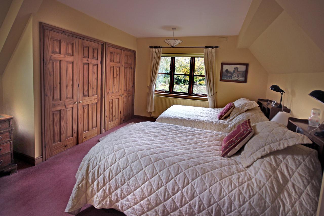 Castle Farmhouse Bed And Breakfast Glenfield Bagian luar foto